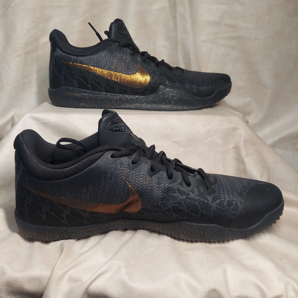 Nike Kobe Mamba Rage Basketball Shoes Men's Size 15 Black Gold Stars 908972-099 - Picture 2 of 6